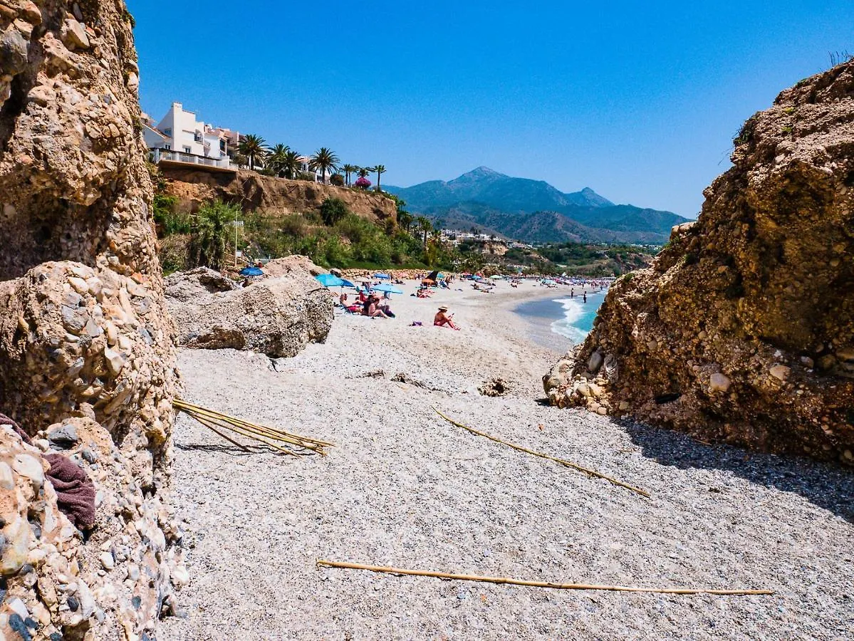 Fantastic Penthouse With Roof Terrace In The Heart Of Nerja Apartman Spanyolország
