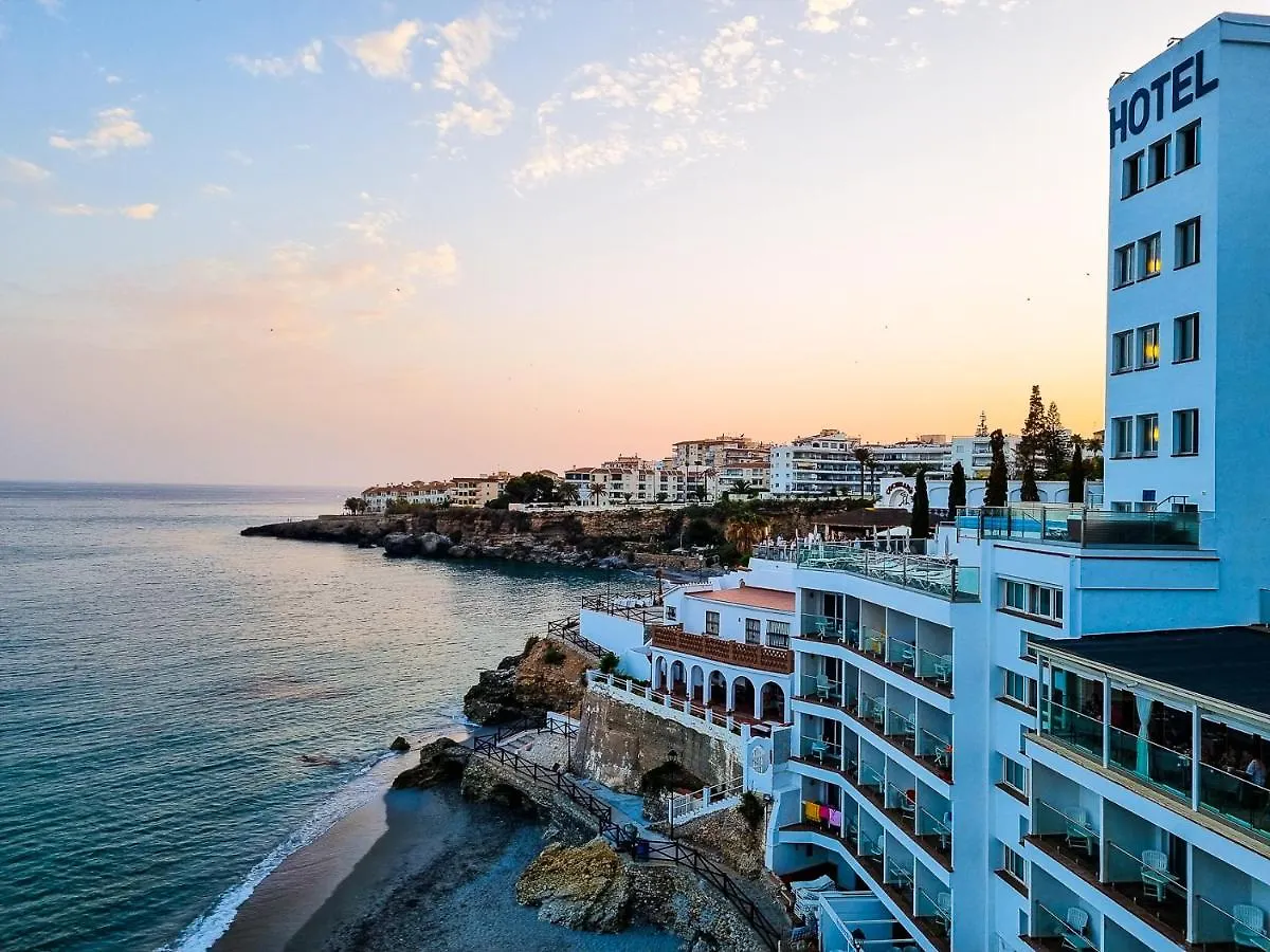 Fantastic Penthouse With Roof Terrace In The Heart Of Nerja Apartment